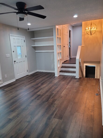 Building Photo - 4981 Crowe Dr SE