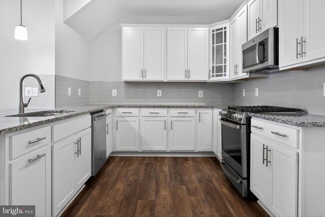 Building Photo - 14937 River Walk Way