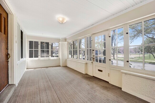 Building Photo - 636 S Euclid Ave