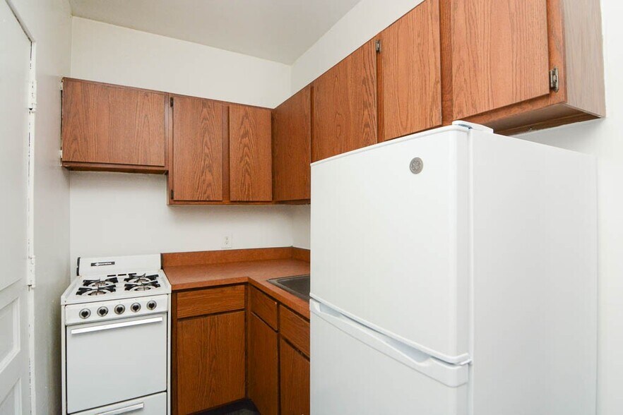 Building Photo - 3024 N Halsted St