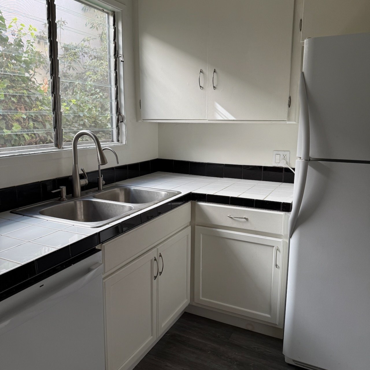 Building Photo - 1550 Hayworth Ave