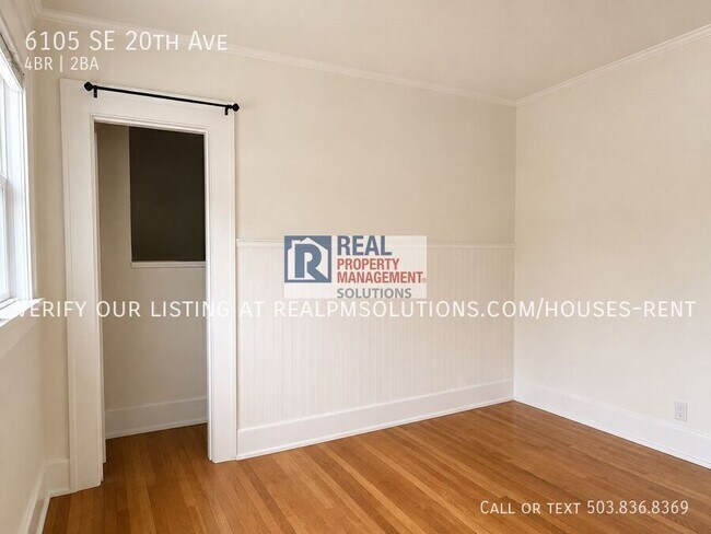 Building Photo - 6105 SE 20th Ave