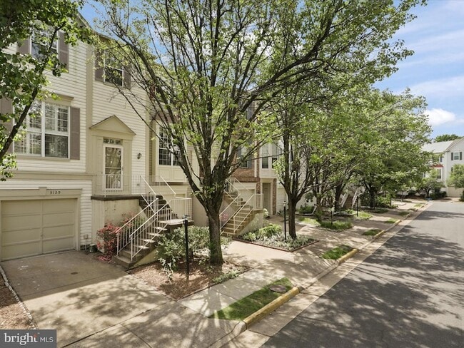 Building Photo - 5129 Beauregard St
