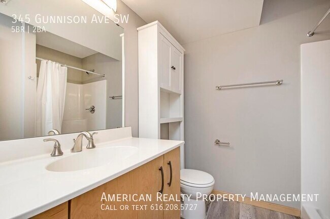 Building Photo - 345 Gunnison Ave SW