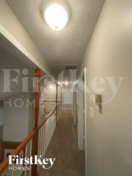 Building Photo - 4388 Marjorie Rd SW