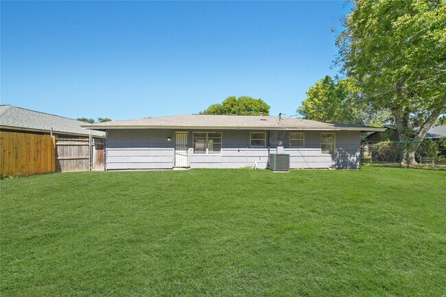 Building Photo - 5870 Reed Rd