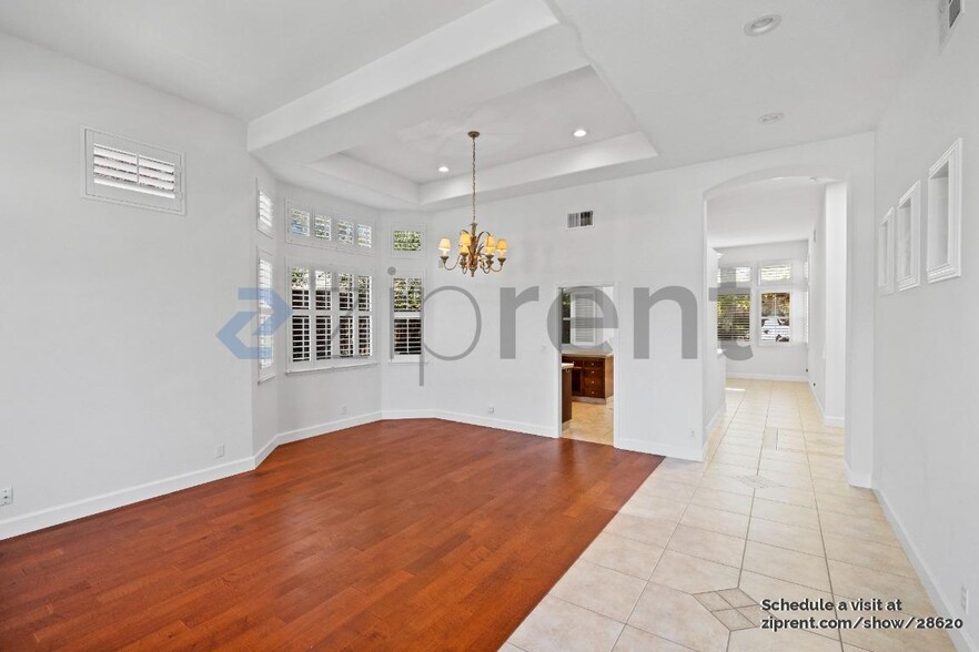 Building Photo - 9307 Mediar Dr