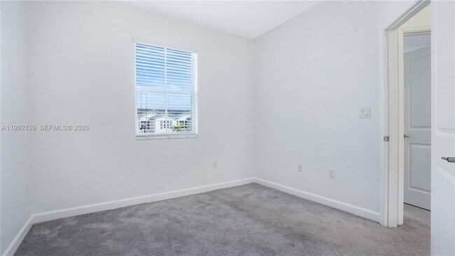 Building Photo - 2676 SE 12th St