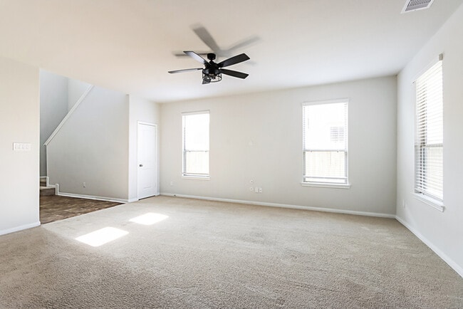 Building Photo - 14661 E Pine Heart Dr