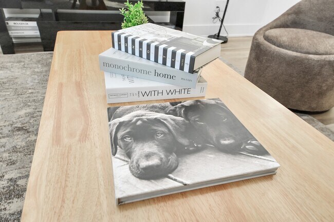 Building Photo - 3909 Maggie St