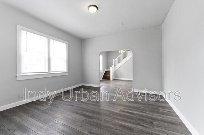 Building Photo - 1024 Winfield Ave