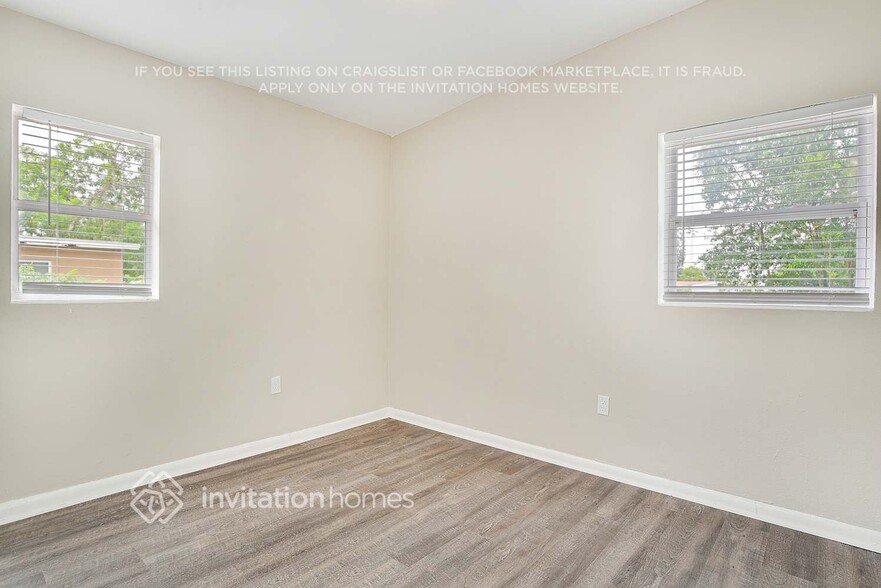 Building Photo - 5603 Cortez Dr