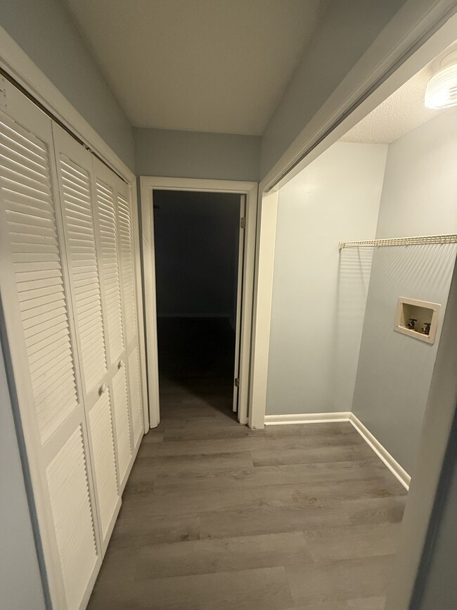 Building Photo - 131 Stonehedge Drive