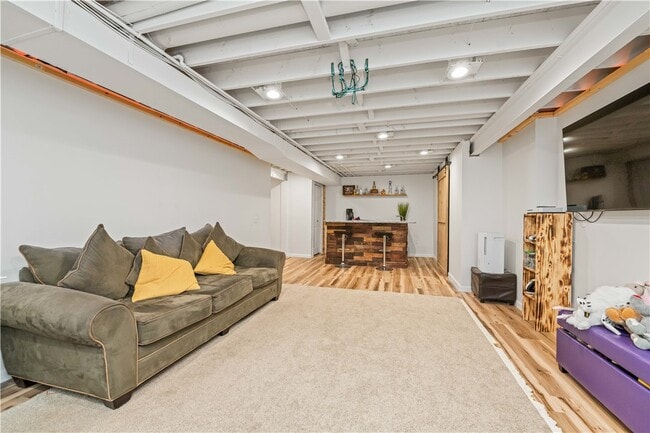 Building Photo - 636 Yardley Ct