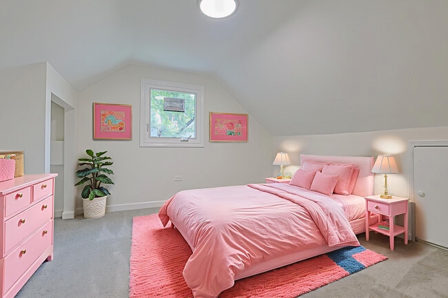 Building Photo - 8 Allegheny Ct