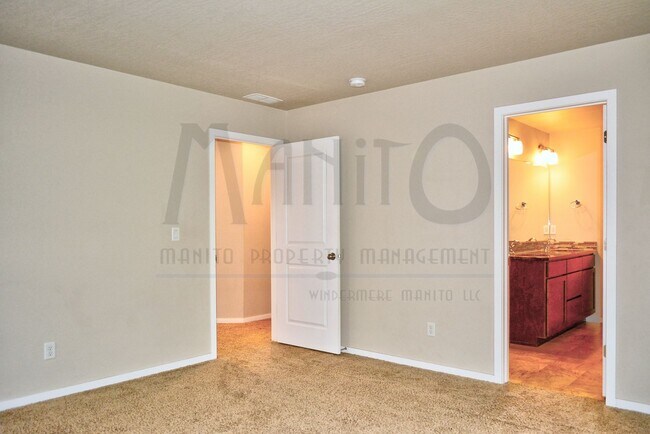 Building Photo - **COMING SOON** Eagle Ridge Gem