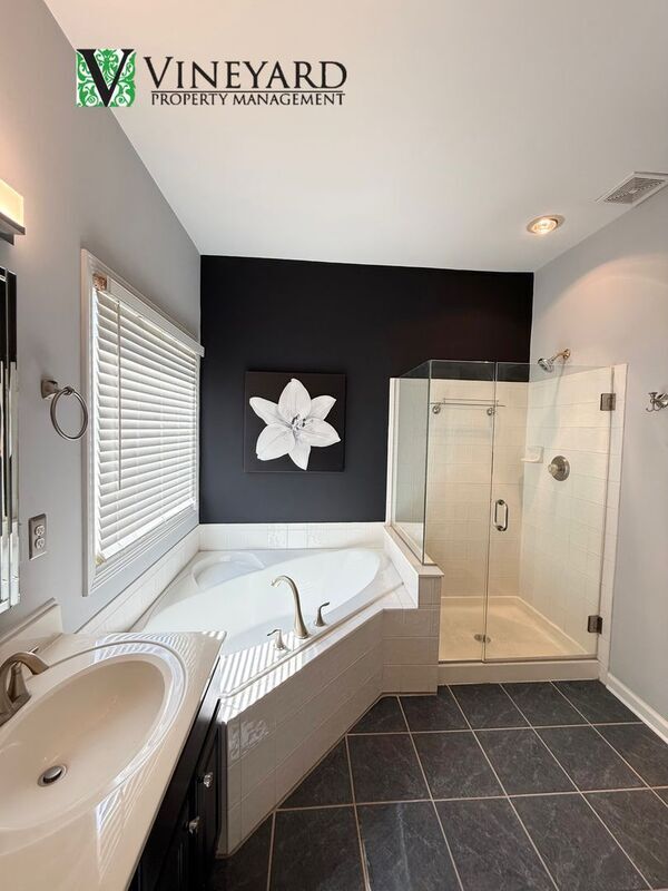 Building Photo - 3313 Hidden Trail Rd SE