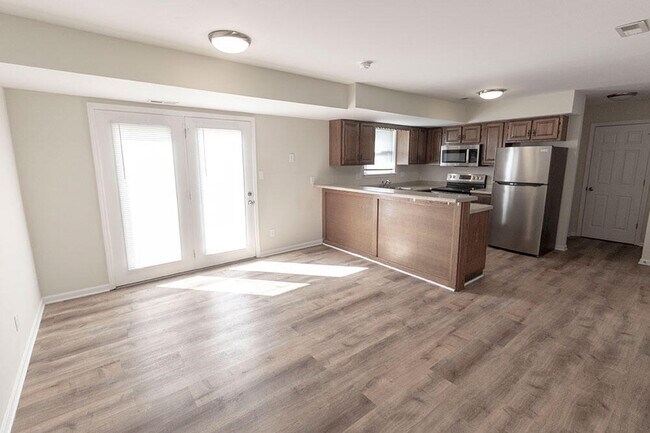 Building Photo - 1901 Mirtle Grove Ct