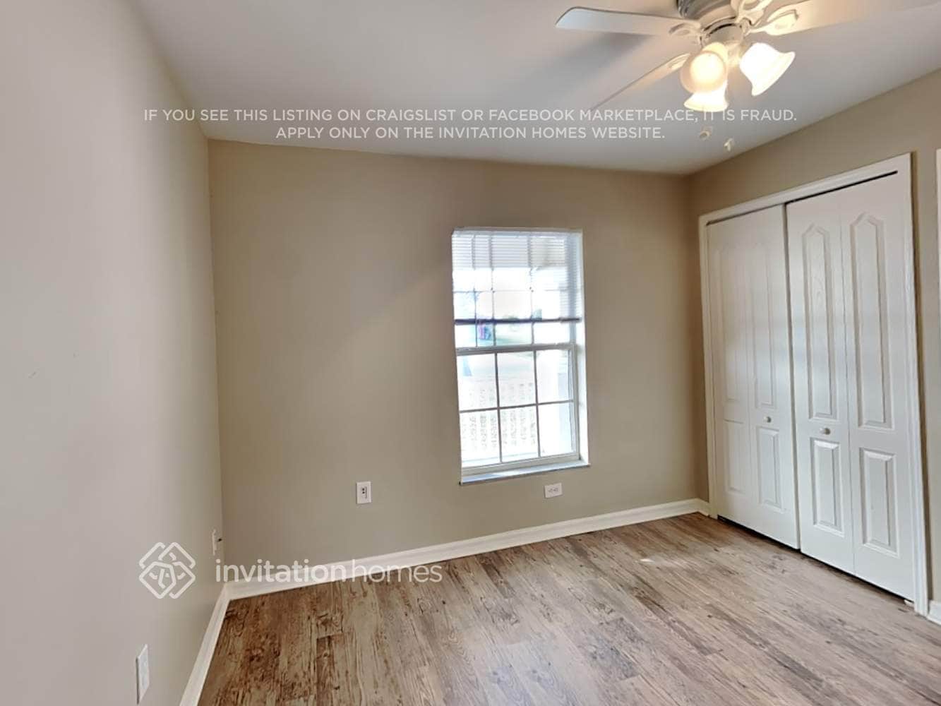 Building Photo - 2217 NE 8th Pl