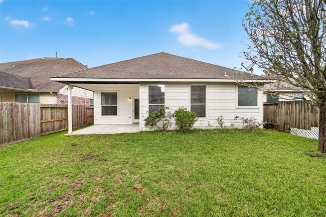 Building Photo - 6431 Applewood Forest Dr