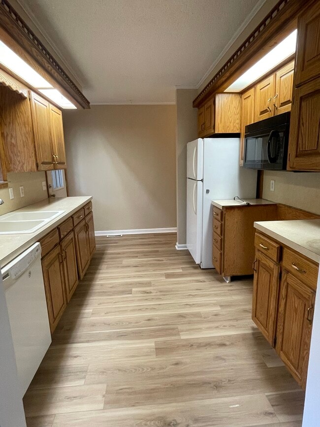 Building Photo - 169 San Carlos Cove