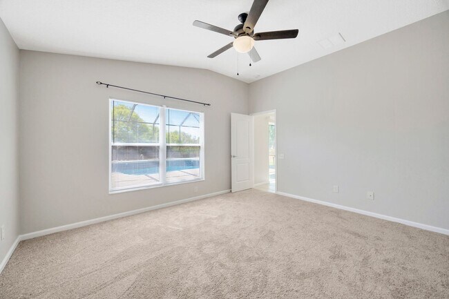Building Photo - 10461 Hunters Haven Blvd