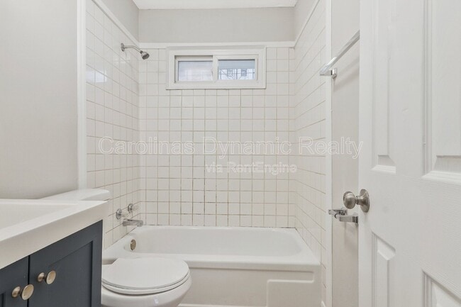 Building Photo - 321 S Gardner Ave