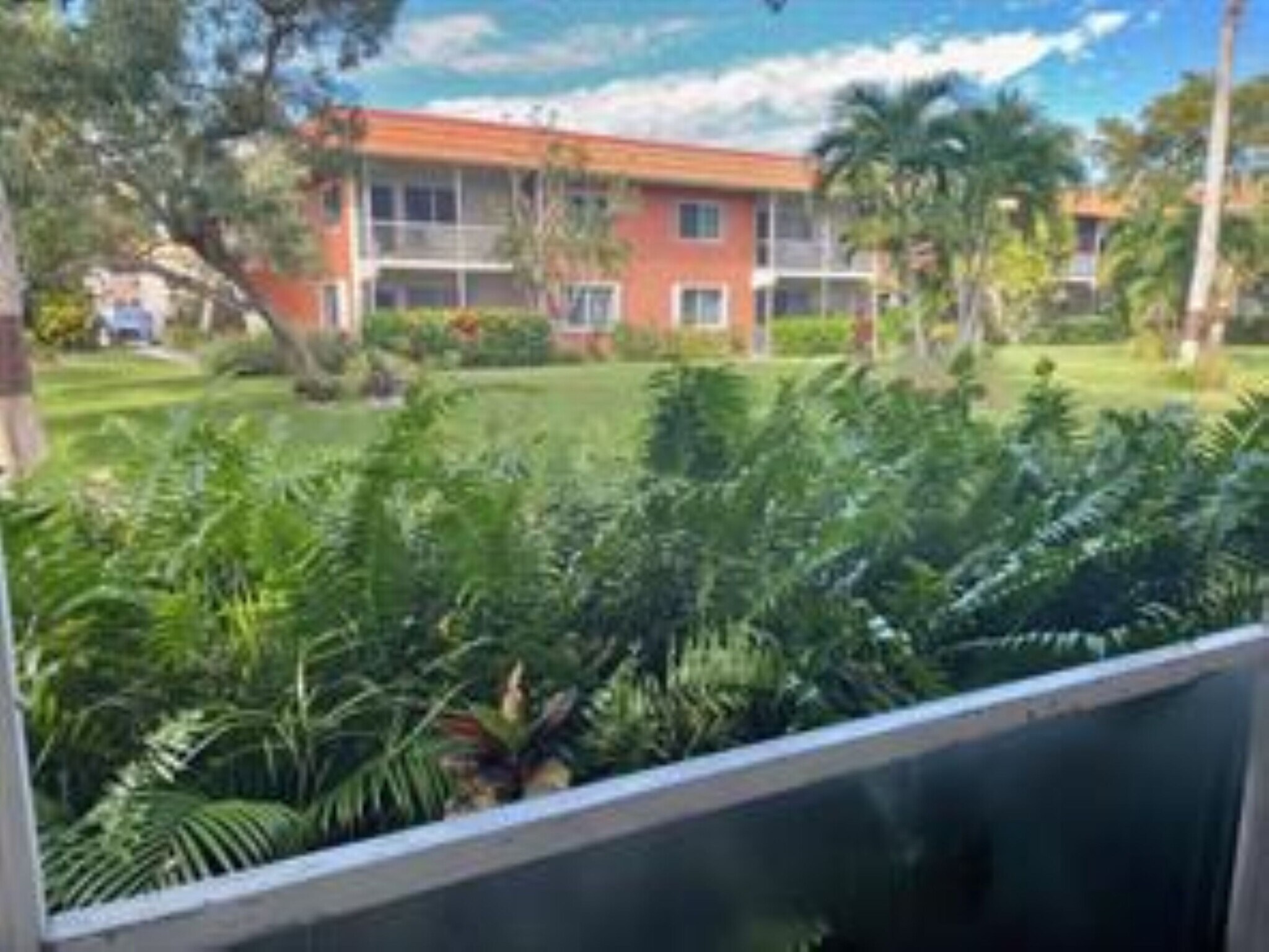 Building Photo - 140 NE 19th Ct