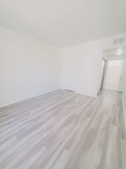 Building Photo - 4343 Whitsett Ave