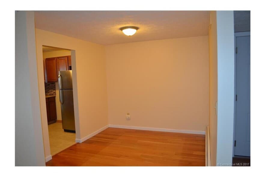 Building Photo - 23 Amato Dr