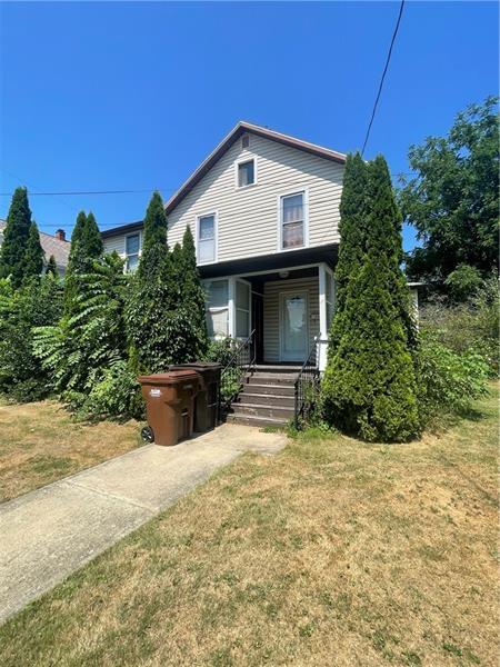 Primary Photo - 233 E Pine St
