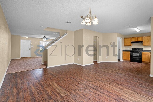 Building Photo - 1836 Vineridge Ln