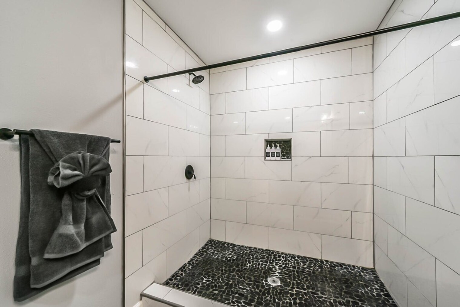 Building Photo - 5130 Cosby St