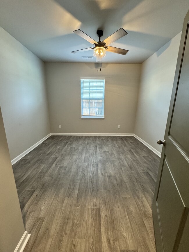 Building Photo - 4518 Sandstone Dr