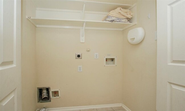 Building Photo - 3902 Mossy Pl Ln