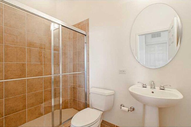 Building Photo - 3820 Roswell Rd NE