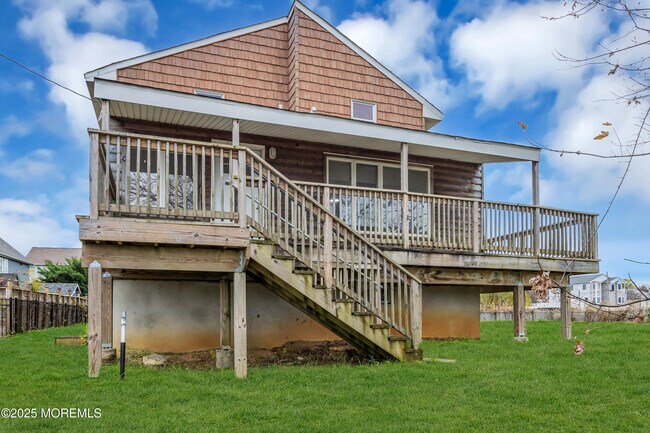 Building Photo - 234 Beach Ave