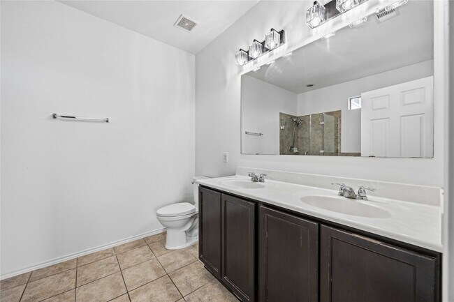 Building Photo - 5803 Camelia Evergreen Ln