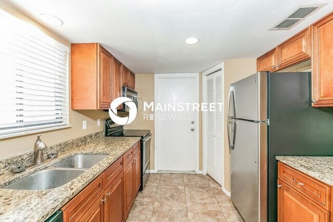 Building Photo - 3 Bedroom Pet-Friendly Home in Orlando, FL...