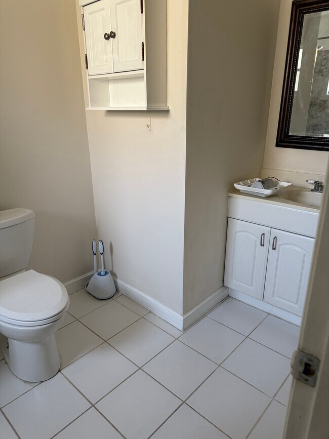 Building Photo - 10859 Wilderness Ct