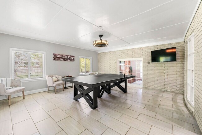 Building Photo - 441 Georgia 279-SI ID1019263P