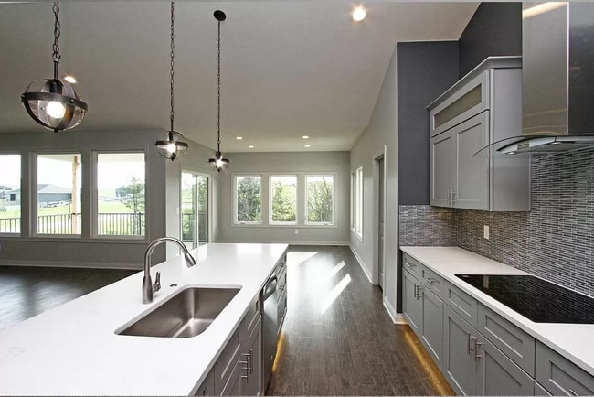 Building Photo - Beautiful 5 Bed/3 Bath House Available February 1st, 2026!