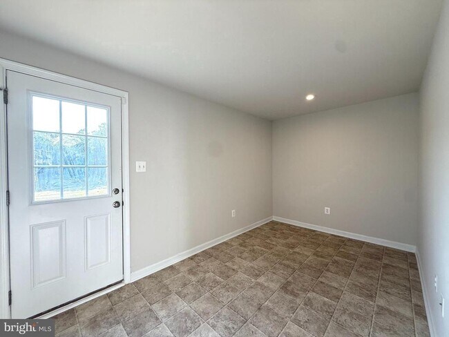 Building Photo - 63 Ogunquit Dr