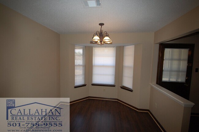 Building Photo - Home in the heart of Sherwood