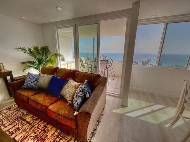 Building Photo - 420 Monterey Ln