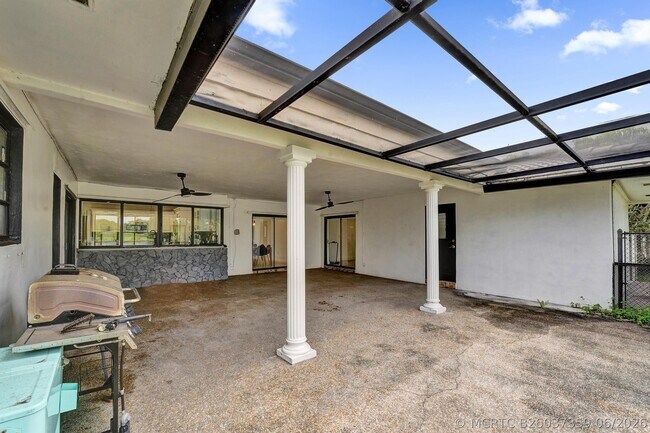 Building Photo - 3630 N 55th Ave