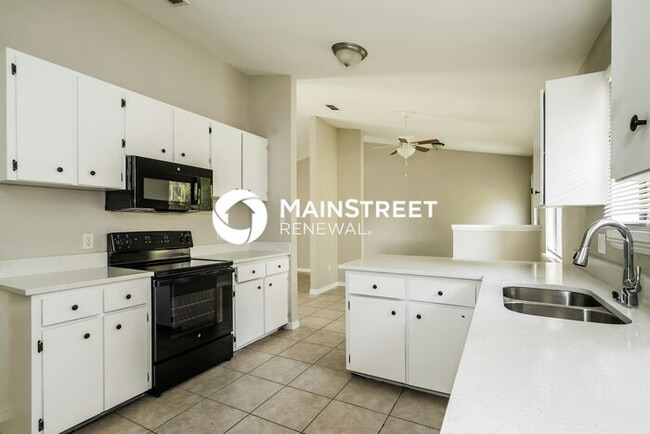 Building Photo - 3 Bedroom Pet-Friendly Home in Apopka, FL ...
