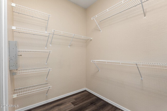 Building Photo - 7039 S Golfside Ln