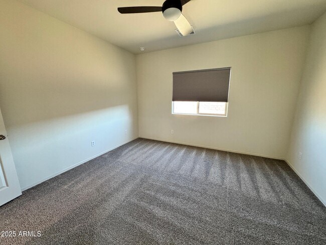 Building Photo - 18091 N Presley Ln