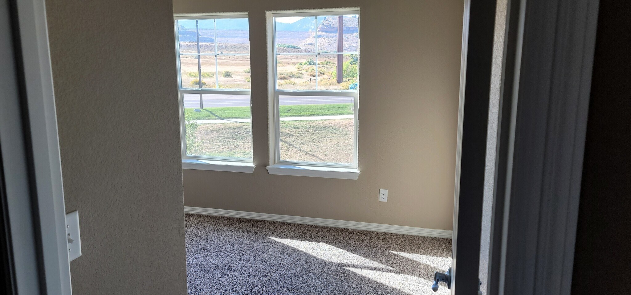 Building Photo - 3039 Upland Dr